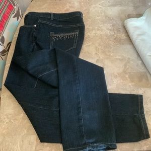 EUC CHRISTOPHER & BANKS Slimming Jeans 6 Short